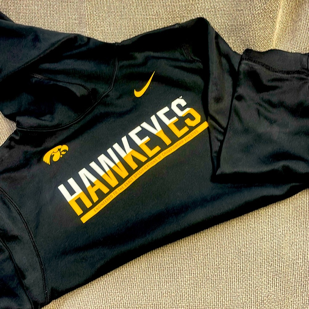 Stylish Nike Iowa Hawkeyes‎ Sweatshirt with Hood